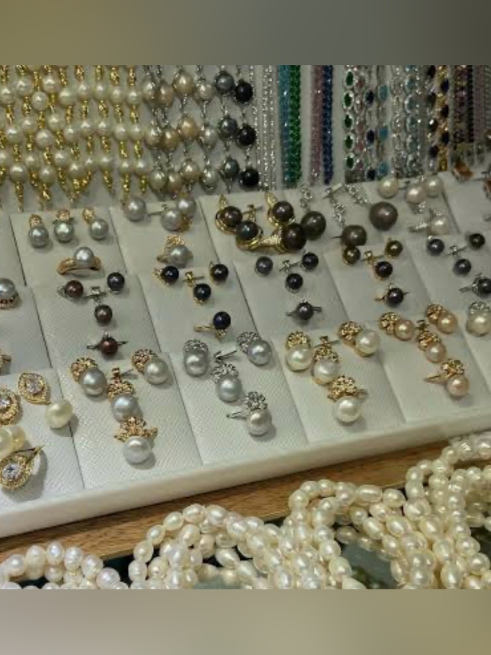 Guess who went to the Pearl Market!!